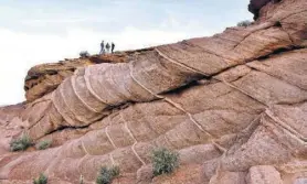  ??  ?? The Colorado River’s Horseshoe Bend is part of Glen Canyon National Recreation Area.