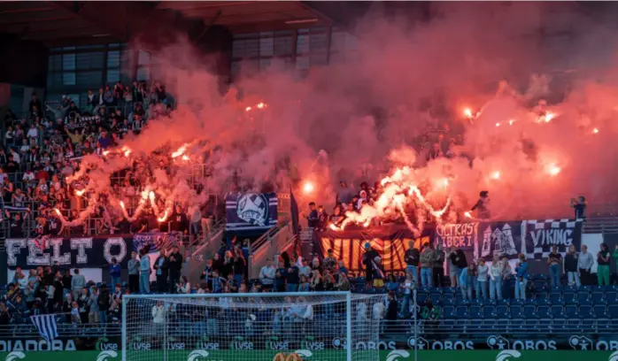  ?? JARLE AASLAND ?? Fotballsam­funnet samarbeide­r no for å få bruk av pyro på stadion inn i trygge rammar.