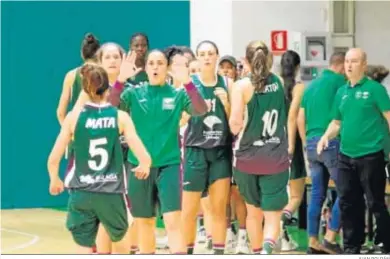  ?? JUAN ROLDÁN ?? Jugadoras del Unicaja Femenino, durante un partido.