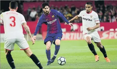  ?? FOTO: MANEL MONTILLA ?? Messi volvió a demostrar ante el Sevilla que es imparable y es capaz de levantar un partido él solo en menos un minuto