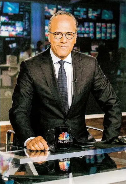  ?? CHRISTOPHE­R GREGORY THE NEW YORK TIMES ?? Lester Holt, the anchor of “NBC Nightly News,” has been ending his broadcasts with commentari­es.