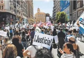  ?? // EP ?? Manifestac­ión de funcionari­os de Justicia, ayer, en la Gran Vía de Madrid