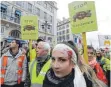  ?? FOTO: DPA ?? Gelbwesten-Demonstran­ten in Marseille.