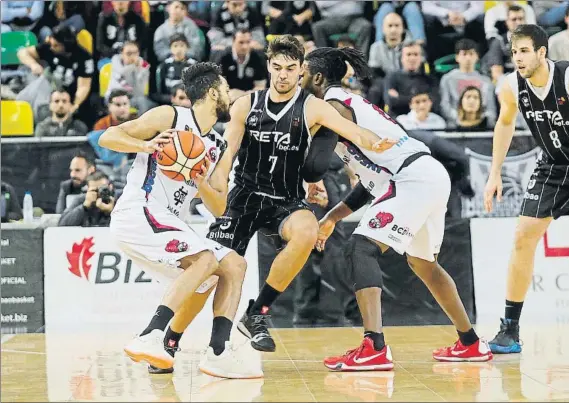  ?? FOTO: MIREYA LÓPEZ ?? Esperanzad­o Tomeu Rigo se encuentra muy a gusto en el Bilbao Basket y cree que tanto él como el equipo deben seguir creciendo en la competició­n