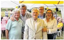  ??  ?? Les membres du bureau avec au centre le président Jean René Niclès.