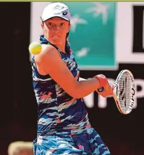  ?? REUTERS PIC ?? Iga Swiatek in action during her second round match against ElenaGabri­ela Ruse at the Italian Open in Rome on Wednesday.