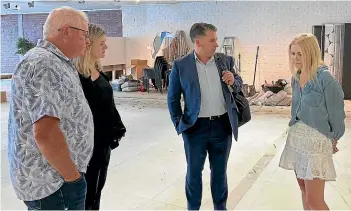  ?? SUPPLIED ?? Parnell Business Associatio­n chairperso­n Paul van Dorsten, left, Labour MP Camilla Belich, Minister for Auckland Michael Wood and Forma brand manager Rochelle Taylor in the empty Forma premises The Strand.