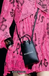  ??  ?? BALENCIAGA