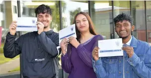  ?? PICTURES BY CHRIS GORDON ?? GOT THE GRADES! Right, Loughborou­gh College’s Aron Horvath, 18, will be going to Brighton, Anna Malik, 18, will be studying at York and Akash Shangavi, 18, will be going to Salford University