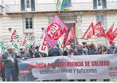  ?? M. H. ?? La concentrac­ión, ayer, frente a la Delegación de Gobierno de la Junta.