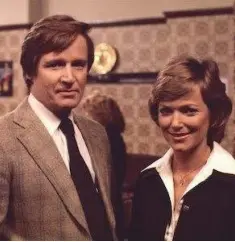  ??  ?? STREET ROLE: Away from Hammer films, Suzan Farmer played Sally Robson in ‘Coronation Street’. Here she is seen with William Roache (Ken Barlow) in 1978. Photo: ITV/Rex