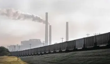  ?? Bob Owen / Staff photograph­er ?? While CPS Energy saw a sizable reduction in carbon dioxide emissions between 2018 and 2019, the utility’s coal plant remains a large CO2 polluter in Texas, according to the EIA, an arm of the U.S. Energy Department.