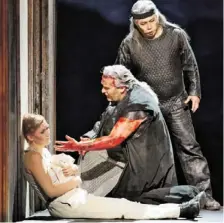  ?? Bild: SN/STAATSOPER/PÖHN ?? Kundry (Angela Denoke), Parsifal (Simon O’neill), Gurnemanz (Kwangchul Youn) in „Parsifal“.