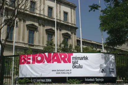  ??  ?? 2
2 BMYO, Temmuz 2004, Taşkışla, İstanbul