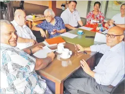  ?? Picture: SUPPLIED ?? Some members of the executive committee of Tavioka Growers Associatio­n with Josaia Rayawa (top right corner in a blue shirt).