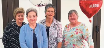  ?? ?? Minnie Mostert and Petra du Toit who organised the high tea, manager of the Santos Mall second hand store Anna-Marie Harris and Debbie de Kock, also involved with the store.