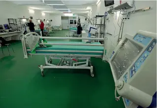  ??  ?? In via Lunga L’ospedale da campo è stato realizzato a tempo di record alla fiera di Bergamo