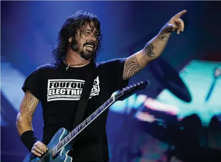  ?? AP FILe ?? NO FIGHTING: Dave Grohl of the band Foo Fighters, who was the drummer for Nirvana, would rather change the cover of Nirvana’s ‘Nevermind’ album than deal with lawsuits about the photo of the naked baby on the cover.