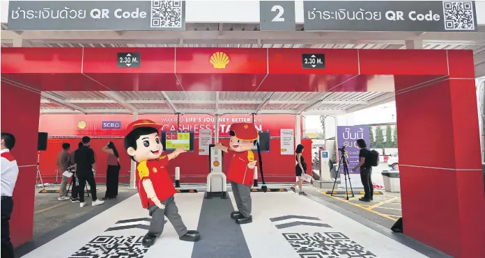  ??  ?? PAYING OFF: Thailand is the third country where Shell has started to offer QR payment services via the Siam Commercial Bank Easy Cashier, following Britain and the Netherland­s.