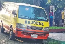  ?? ?? La furgoneta Toyota Hiace que conducía Néstor Milciades Oviedo Benítez, cuando fue atacado con cuchillo en Ciudad del Este.