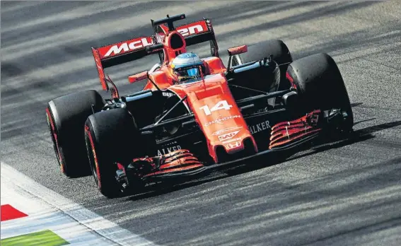  ?? FOTO: GETTY ?? El McLaren-Honda de Fernando Alonso volverá a pista esta semana en el GP de Singapur. Últimos coletazos del motorista japonés, que no ha conseguido dar con la tecla buena