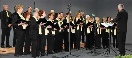  ??  ?? La très belle chorale de «Canohès Chante «!