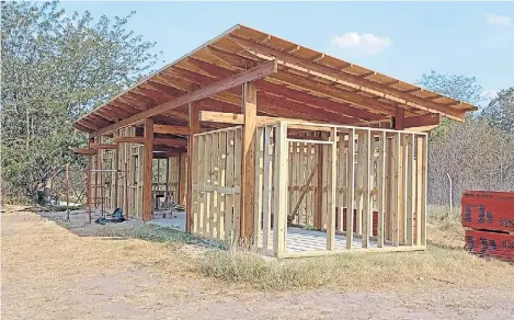  ?? ?? AISLANTE TÉRMICO.
El uso de la madera en la construcci­ón de viviendas reduce el gasto de energía en climatizac­ión.