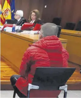  ?? ANDREEA VORNICU ?? H. J. S. G., ayer, en el banquillo de los acusados de la Audiencia de Zaragoza.
