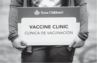  ?? Brett Coomer / Staff photograph­er ?? Dr. Peter Hotez is pushing the same narrative: get vaccinated and get the booster. While both offer some COVID protection­s, time will determine vaccine efficacy against the omicron variant.