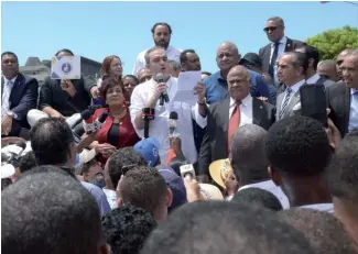  ??  ?? Luis Abinader también protestó en las calles contra la reforma y elecciones fallidas.