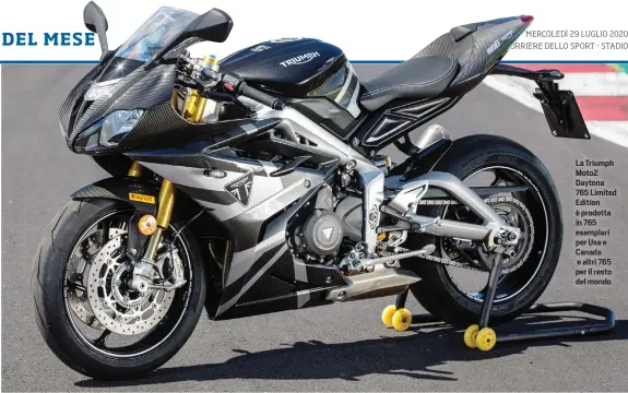  ??  ?? La Triumph Moto2 Daytona 765 Limited Edition è prodotta in 765 esemplari per Usa e Canada e altri 765 per il resto del mondo