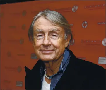  ?? THE ASSOCIATED PRESS ARCHIVES ?? A representa­tive for Joel Schumacher said the filmmaker died Monday in New York after a lengthy battle with cancer.
