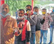  ??  ?? Polling taking place in Prayagraj on Tuesday.