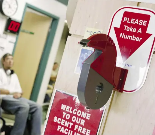  ?? KeLLy TAyLOr / POSTMedIA NeWS ?? An emergency room in Fort McMurray, Alta.