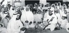  ??  ?? Sheikh Zayed’s majlis in 1976 Ministry of Presidenti­al Affairs