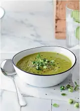  ?? MANJA WACHSMUTH ?? Clockwise from left: minted pea, broad bean & pistachio pesto, pea, pine nut & parmesan pasta, spring pea & miso soup.