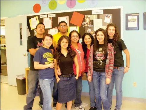  ?? LOANED PHOTOS ?? AREA STUDENTS WHO ARE RECIPIENTS OF SCHOLARSHI­PS PROVIDED BY PRECIOUS TREASURES MISSION. In front, from left to right, are Becky Vera, Ruby De La Cruz, Cathy Magana, Azucena Valdez, Iris Valtierra and Betsy Gardner. In back, from left, are Armando Leon...