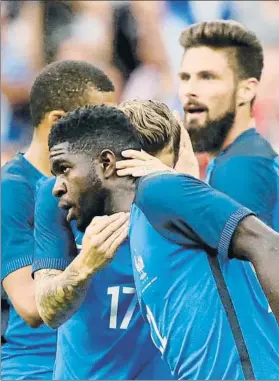  ?? FOTO: AP ?? Primer gol internacio­nal de Umtiti El central del Barça inició la remontada de Francia