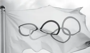  ?? AGENCIAS ?? > La comitiva olímpica estudia el número de aforo para las competenci­as.