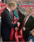  ?? Foto: archiv ?? Princ William a šéf českého fotbalu Petr Fousek (vpravo) v létě při vzácném setkání ve Wembley.