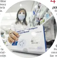  ?? Robert Ramos ?? Test de antígenos en la farmacia del Monestir de Sant Cugat.