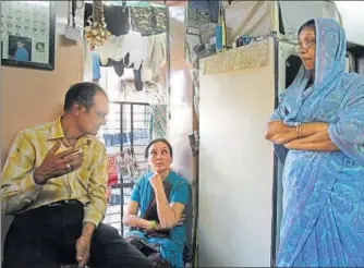  ?? HT FILE ?? (Above) Tahir Wagle, 56, (left) who lost his son in the riots, is fed up of the court battle and is contemplat­ing to withdraw the case. (Below) Farooq Mapkar, who was shot in his shoulder in 1993.