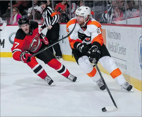  ?? — GETTY IMAGES FILES ?? Leading scorer Jakub Voracek, right, will make a homecoming to Columbus for this month’s NHL all-star weekend.