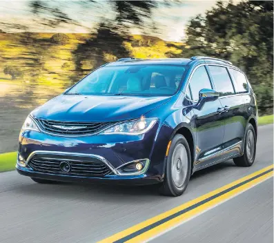  ?? FCA ?? The Pacifica Hybrid’s powerplant­s can run 53 kilometres solely on electric power, returning the equivalent of 84 mpg.