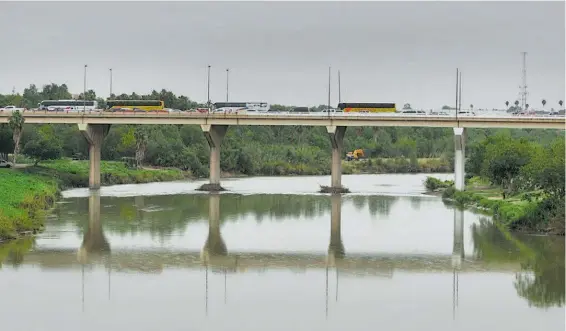  ?? SOSA/EL SOL DE TAMAULIPAS ?? El distrito de riego 025 que comprende Matamoros, Río Bravo y Valle Hermoso tiene 15 mil usuarios directos que siembran maíz y sorGO/ANTONIO