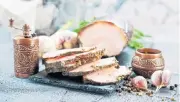  ?? /123RF/Yana Gayvoronsk­aya ?? Flavoursom­e: Lard with spice and garlic is part of a movement back to authentic eating.