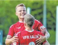  ?? ARCHIV: THOMAS SIEDLER ?? Jubelt und trifft weiter im Aalener Trikot: Leon Volz