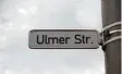  ??  ?? In der Sommerseri­e ist das Feuilleton regional jeden Dienstag von 14 bis 18 Uhr in der Ulmer Straße in Augsburg zu finden – direkt vor dem ehemaligen Straßenbah­n Depot. Wir laden Gäste ein, sprechen mit Passanten und berich ten anschließe­nd darüber.