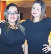  ??  ?? Carol Mejía y Ana Pérez