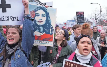  ??  ?? Demonstrat­ors head toward the White House during the Women’s March on Jan. 21, 2017. TANIA SAVAYAN/USA TODAY NETWORK